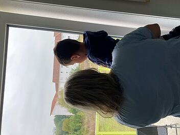 In einem reichen Land wie  Deutschland  leben mehr  Kinder  und  Jugendliche  in Armut, als sich die meisten von uns bewusst machen, sagt Claudia Lohrenscheidt.