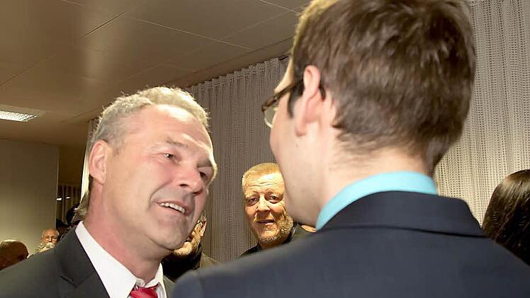 Marc Holland gratuliert dem alten und neuen OB