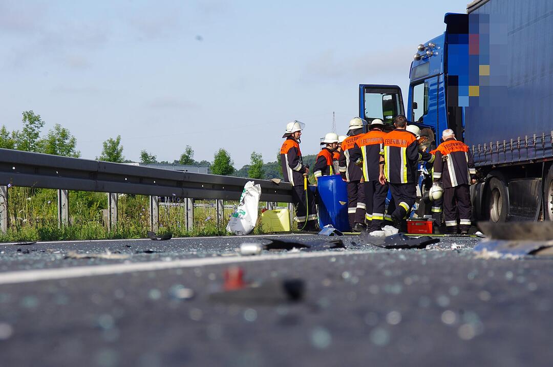 Frontalkollision auf B303 bei Beikheim