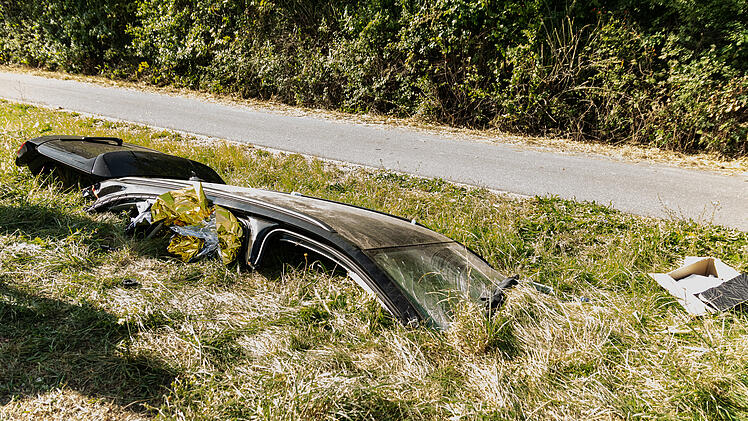 Auf der B14 zwischen Großweismannsdorf und Buchschwabach (Kreis Fürth) kam es am Samstag (19. September 2020)  zu einem Unfall, an dem drei Autos beteiligt waren.