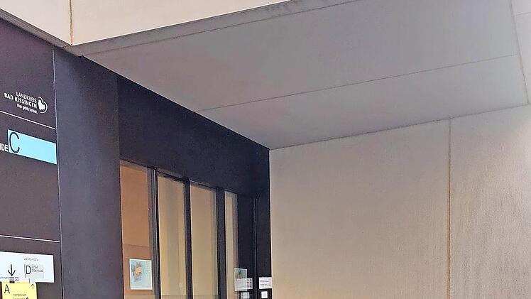 So sieht der Eingang zum Geb&auml;ude C des Landratsamtes in der M&uuml;hlgasse aus.