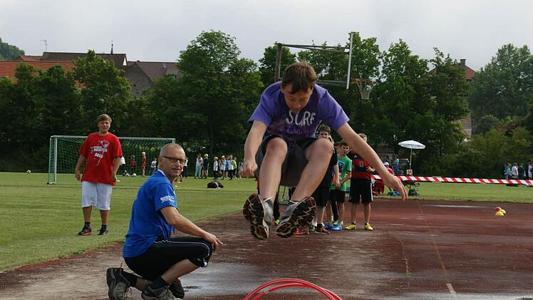 Natürlich fehlten auch die klassischen Ball- und Leichtathletik-Sportarten nicht beim "Franken Aktiv". Erfahrene Übungsleiter gaben Einblick in moderne Trainingsmethoden.
