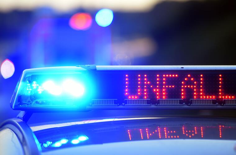 Unfall auf A73 bei Hirschaid: Mehrere Autos beteiligt - Frau (26) verletzt