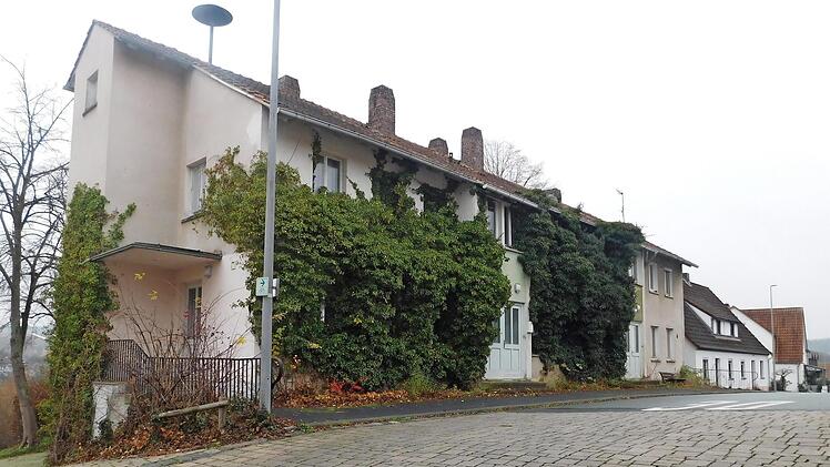 Blick auf den alten Kindergarten mit Gemeindehaus Foto: Georg Hütgens