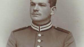 Heinrich Hümmer, Hümmer (1876 - 1953), der zweite Sohn, in Uniform.