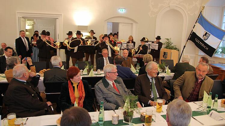Auch beim Empfang spielten die Jagdhornbl&auml;ser.  Foto: Adriane Lochner