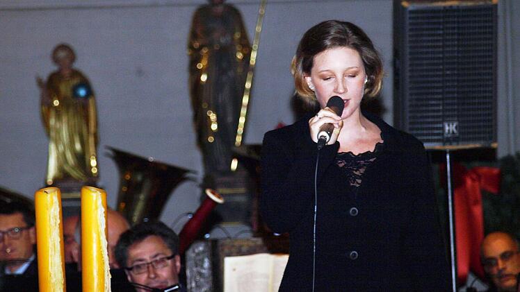 Ein vorweihnachtliches Konzert gibt das Bundespolizeiorchester München am Montag, 28. November, um 19 Uhr in der Kirche St. Burkard in Oerlenbach. Als Solistin wird die Sopranistin Sara Magenta Schneyer das Programm bereichern.  Foto: Stefan Geiger