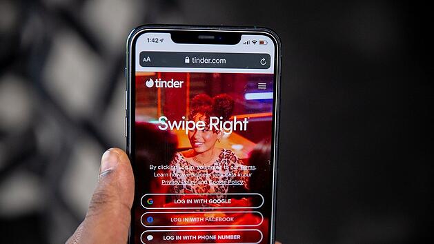Beim Chatten in der Dating-App gibt es einiges zu beachten.