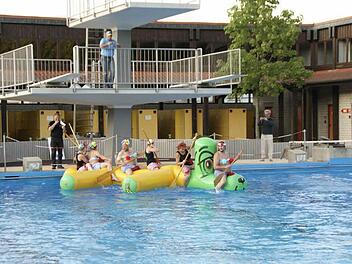 Eine von vielen Veranstaltungen im Jahr 2013 ist das 75jährige Bestehen des Freibads Eltmann. Dabei dürfte es ähnlich lustige Wettbewerbe geben wie bei der Eröffnung des Kinosommers im vergangenen Jahr.Foto: FT-Archiv