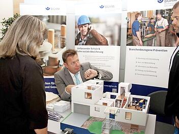 Am Stand der Berufsgenossenschaft ging es um Sicherheit am Arbeitsplatz. Foto: Richard Sänger