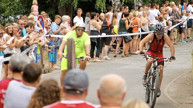 Tolle Stimmung herrschte im vergangenen Jahr bei der Premiere des Mainathlons.  Foto: G&uuml;nther Geiling