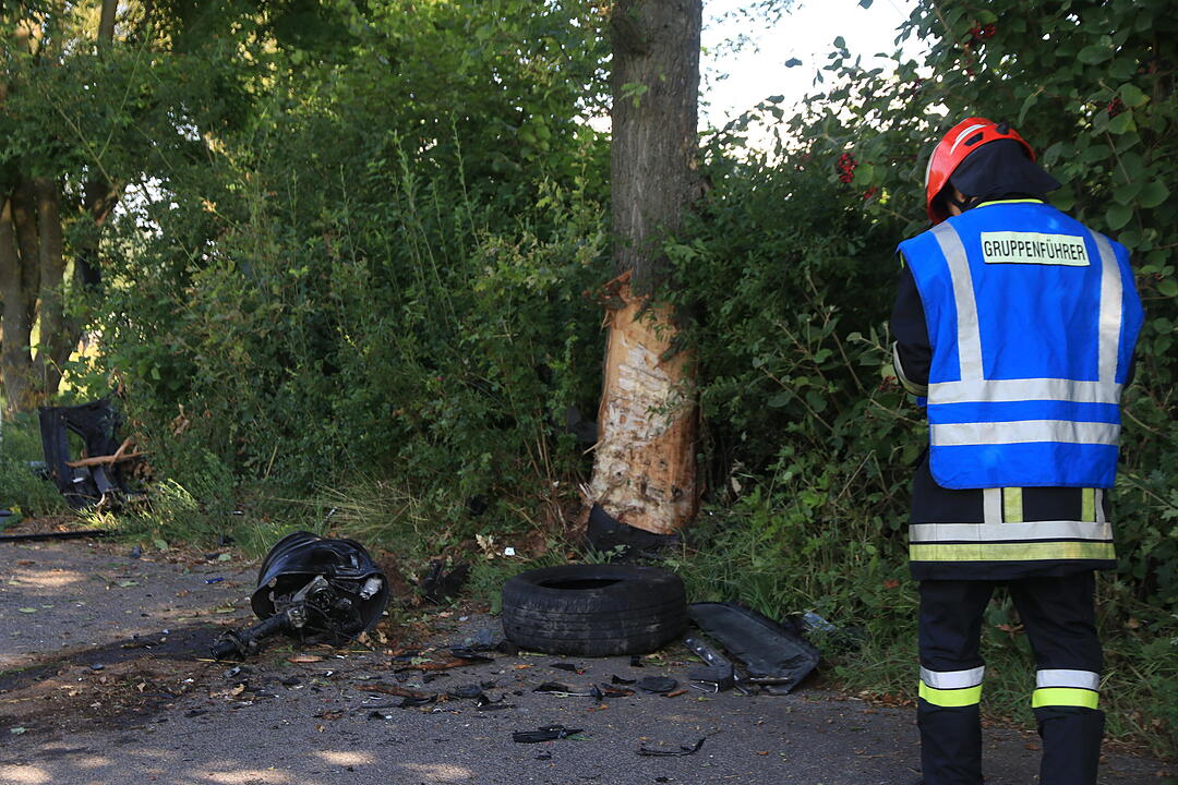 Kreis Bamberg: Minderjähriger prallt gegen Baum