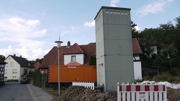 Am Donnerstag liefen schon Bauarbeiten  im Bereich des Eggenbacher Transformatorenhauses.