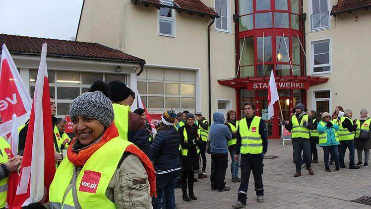 Warnstreik bei den Bad Brückenauer Stadtwerken. Foto: Julia Raab