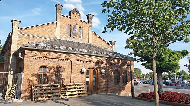 Für rund 844000 Euro wurde die alte Angerturnhalle ertüchtigt. Ein gleichwertiger Neubau hätte laut Auskunft von Ullrich Pfuhlmann (WSCO) rund 1,2 Millionen Euro gekostet. Foto: Simone Bastian