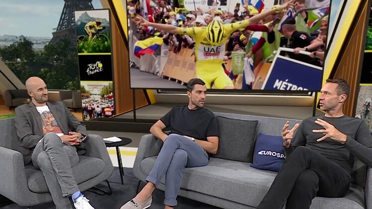 Im "Velo Club" bei Eurosport wird jede Etappe der Tour de France aufgearbeitet. Hier diskutierten 2024 (von links) Moderator David Marcour und die Eurosport-Experten Bernhard Eisel sowie Jens Voigt.