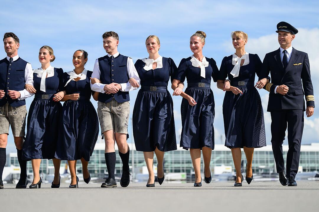 Lufthansa stellt Tracht f&uuml;r die Crew zum Oktoberfest vor