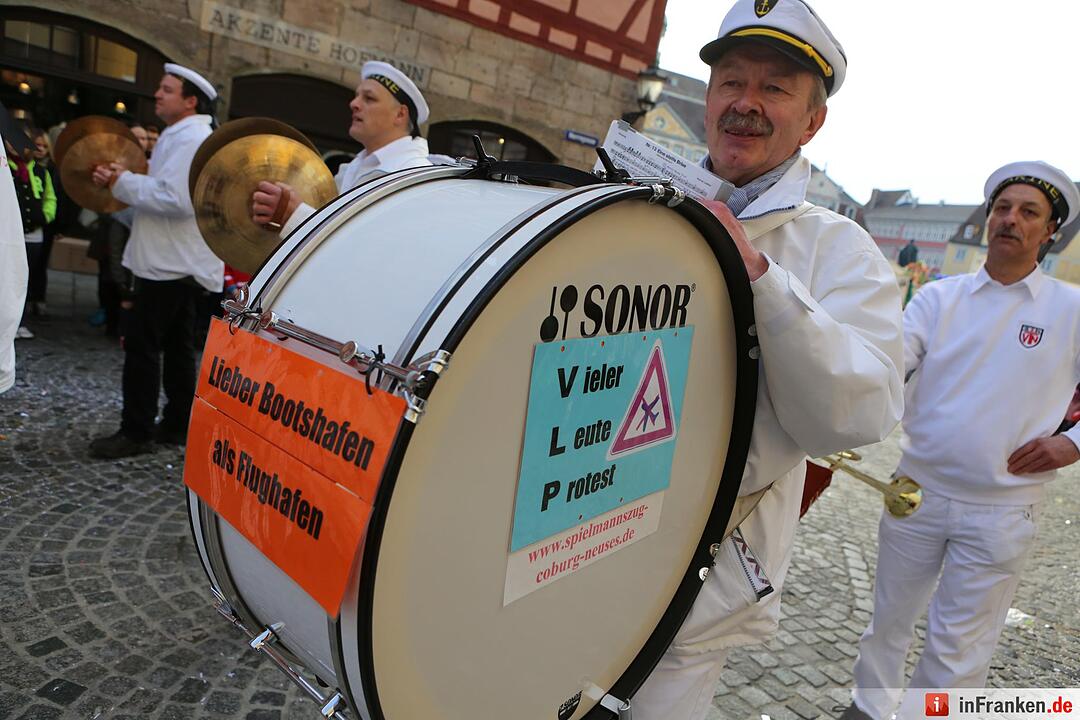 Gaudiwurm: Narren feiern in Coburg