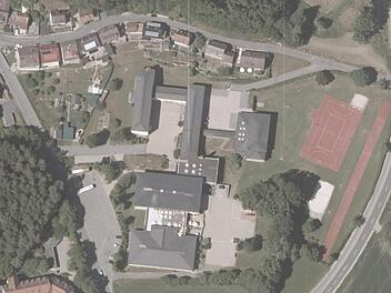So könnte der Komplex mit der Doppelturnhalle in Gößweinstein aussehen. Illustration: Baurconsult Architekten Ingenieure