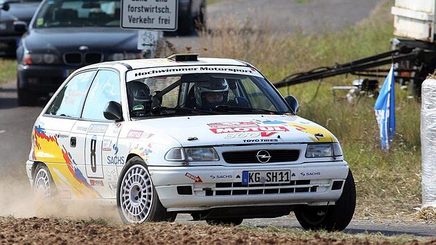 F&uuml;r den AMSC Hammelburg greift der Trimberger Sven Hochwimmer ans Lenkrad seines Opel Astra GSI 16V  mit Marco Hartung (Schlitz) auf dem Beifahrersitz.Karlheinz Franz
