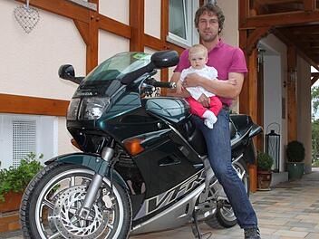 Jochen Vogel mit Töchterchen Anna Foto: Ulrike Müller