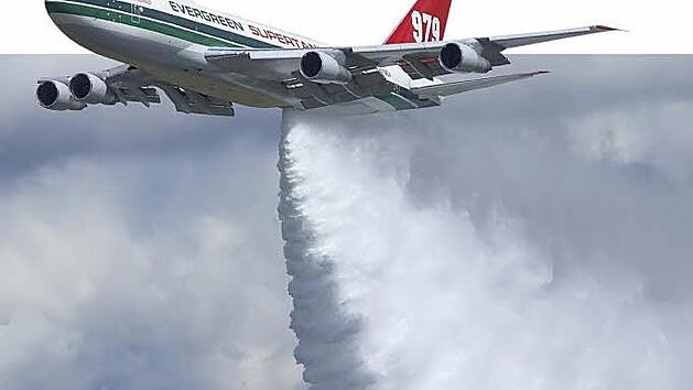 So ein "Super-Tanker" fehlt in Deutschland aktuell, um vor drohenden Waldbr&auml;nden ger&uuml;stet zu sein. Symbolbild. Foto: Thomas Frey/dpa