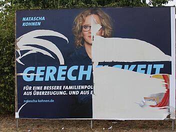 Das zerstörte Großflächenplakat der SPD. Foto: privat