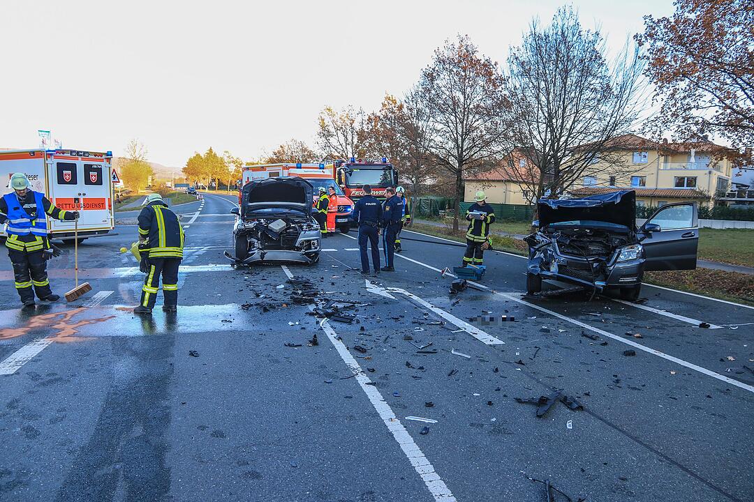 Kollision im Kreis Bamberg: Drei verletzte Personen nach Unfall