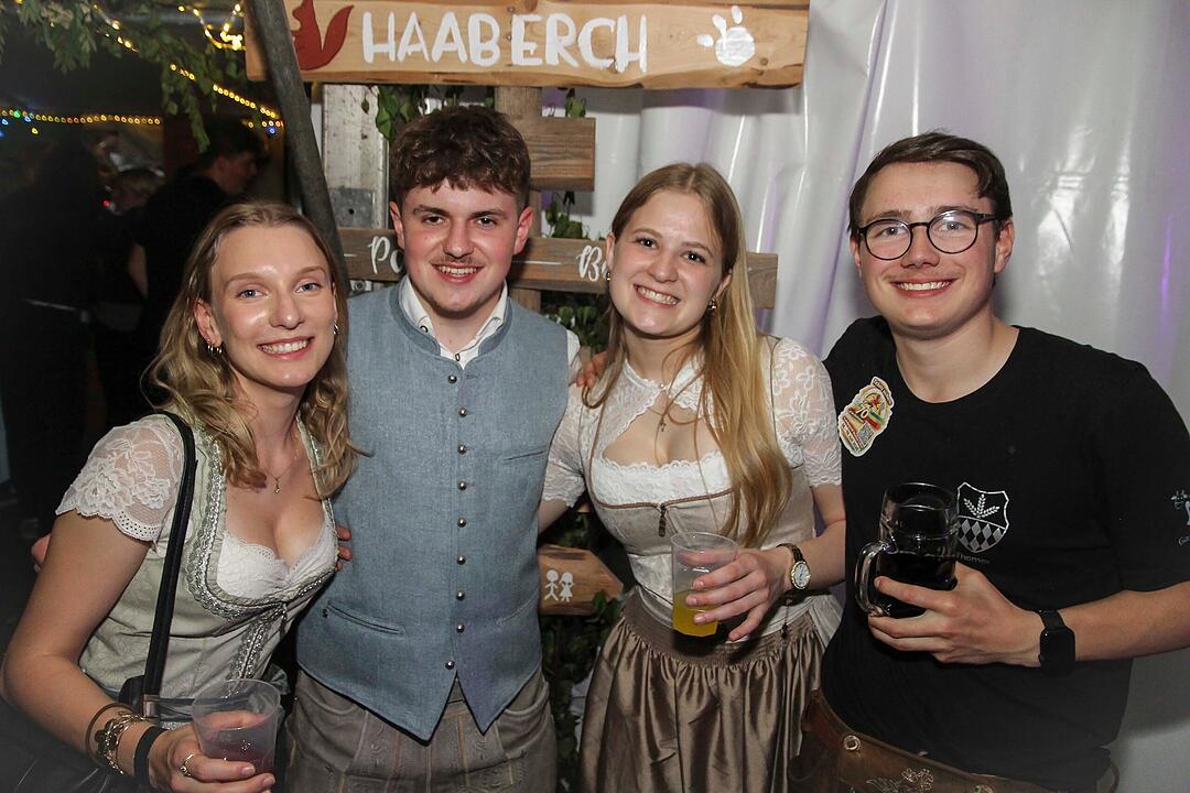 Gro&szlig;losnitz feiert!