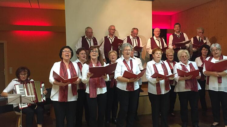 Der Chor des Gesangvereins Wildflecken. Foto: Regina Rinke