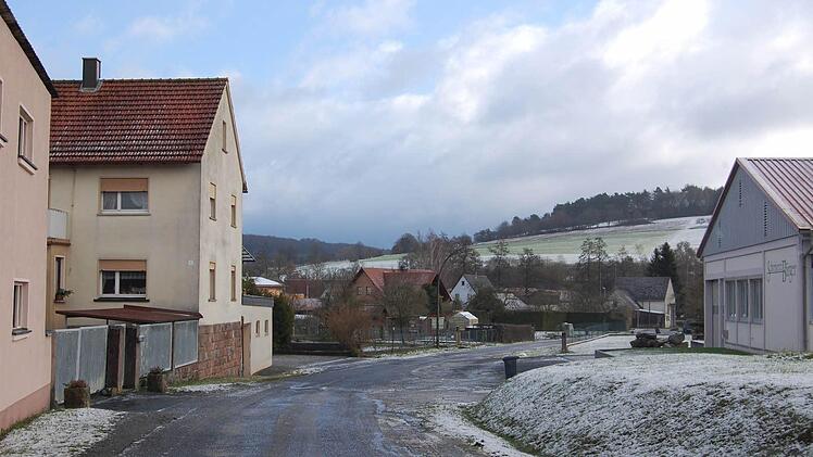 Die Straße "Hinter der Mauer" soll jetzt gebaut werden. Auch die Anlieger müssen Anliegerbeiträge bezahlen. Foto: Straub
