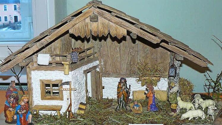 Auch die Weihnachtskrippe der Familie Büttner aus Marktleugast ist im Rahmen der Ausstellung im Kantorat Marienweiher zu sehen. Foto: Klaus-Peter Müller