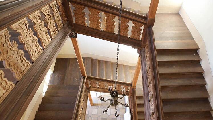 Ein Blick in einen Treppenaufgang zeigt, was für ein Juwel die künftige Chorakademie baulich ist.