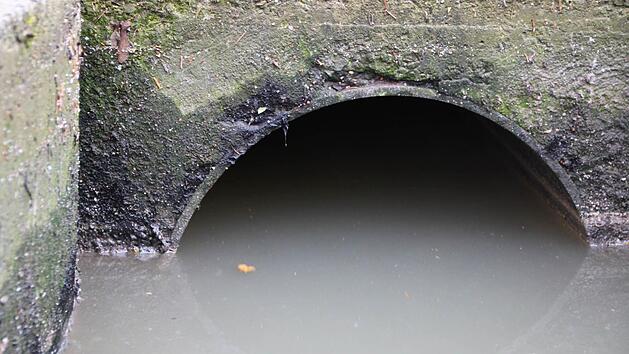 Die Kl&auml;ranlagen im oberen Sinngrund sind veraltet. Doch wie es mit dem Abwasser weitergehen wird, ist zur Zeit noch offen. Foto: Ulrike M&uuml;ller
