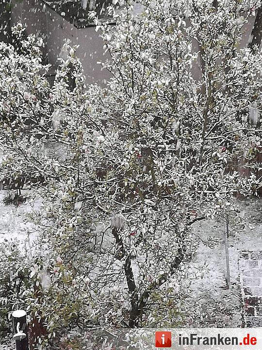 Franken: Ostermontag versinkt im Schnee