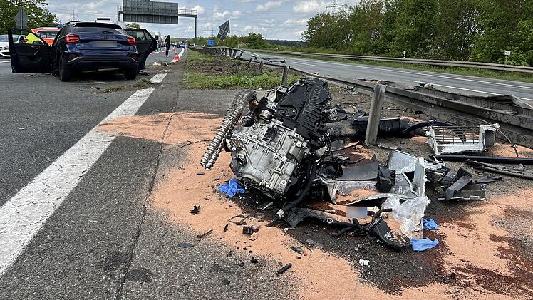 Lastwagen verursacht schweren Unfall auf A6 bei Ansbach