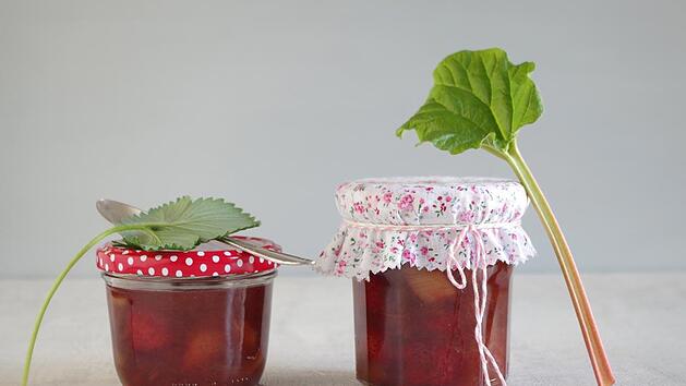 erdbeer-rhabarber-marmelade.jpg