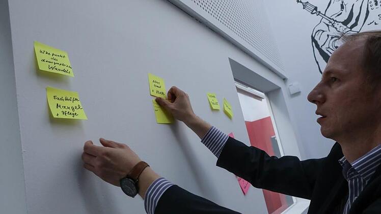 Denkwerkstatt "Bamberg 2050": Blick auf den Workshop "Wie wohnen wir?". Foto: Barbara Herbst