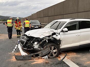 Unfälle auf A73 im Kreis Forchheim: Autobahn zweimal voll gesperrt - Familie verletzt