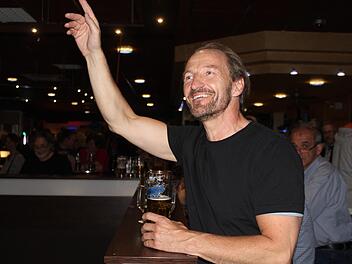 Es war vielleicht ein wenig frisch, doch wer gewollt hätte, hätte spät Abends auch im Außenbereich des Paunchy gemütlich sitzen können.
