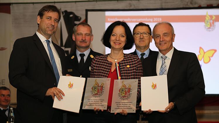 Die Firma Schmetterling wurde geehrt (v. l.): Hermann Ulm, Oliver Flake, Daniela Singer, Johannes Schmitt und Markus Grüner Foto: Franz Galster