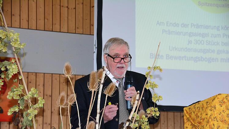 Landesobmann Stefan Ammon bei der Prämierung  am Honigfest.Arthur Stollberger