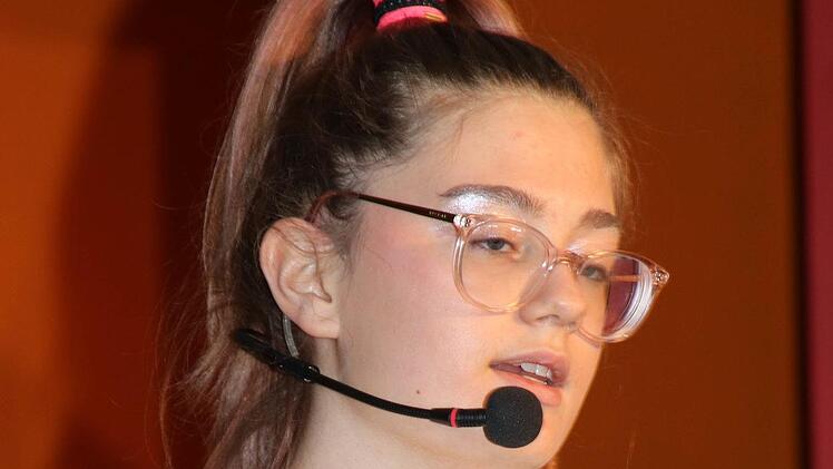 Über ihr Handy-Verbot jammerte Katharina Mayer. Foto: Dieter Britz