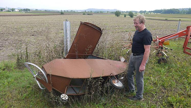 Optimistischer Blick in die Zukunft: Thomas Schreiner aus Wiesenfeld hofft darauf, dass das Planfeststellungsverfahren zum Bau eines Verkehrslandeplatzes bei Neida zu keiner Baugenehmigung führt - seit Montag mehr denn je. Foto: Berthold Köhler