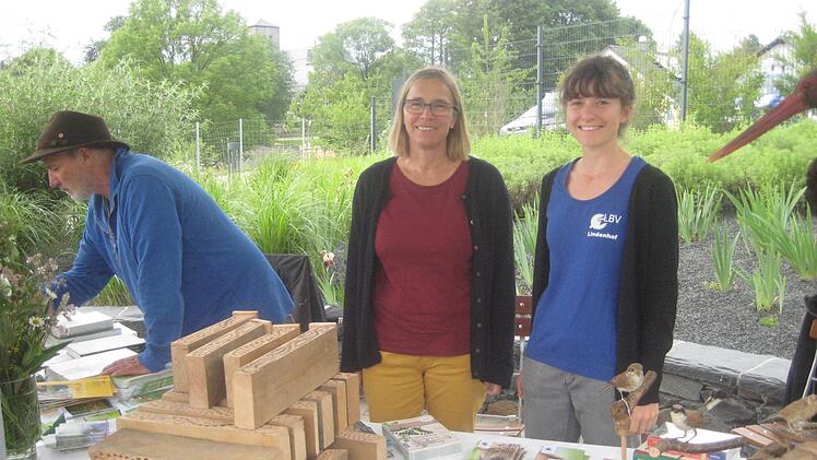 Auch der Landesverband f&uuml;r Vogelschutz war mit seinem Angebot vertreten.Paul Hader