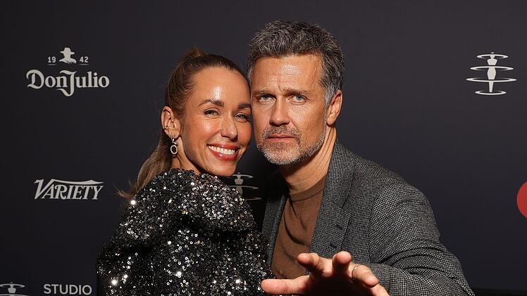 Seit 2007 sind Annemarie Carpendale (47)
und Wayne Carpendale liiert, 2013 folgte die Hochzeit, 2018 kam ihr Sohn zur Welt.