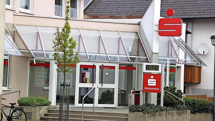 Die Sparkassenfiliale Ebensfeld, die am 17. Januar 2013 überfallen wurde. Nächste Woche soll das Urteil über den nun Angeklagten fallen.  Foto: M. Einwag