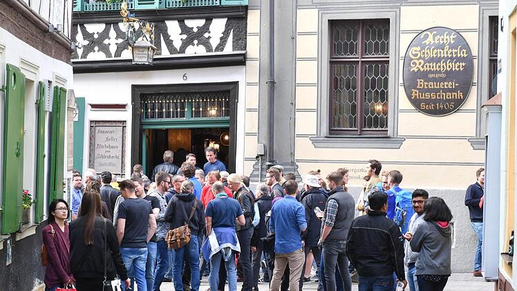 An diesem Tag ist noch nicht besonders viel los: Die Perspektive aus der Ringleinsgasse.  Foto: Ronald RInklef