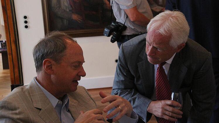 Botschafter Emerson im Gespräch mit Martin Kapp... ( Foto: Simone Bastian)