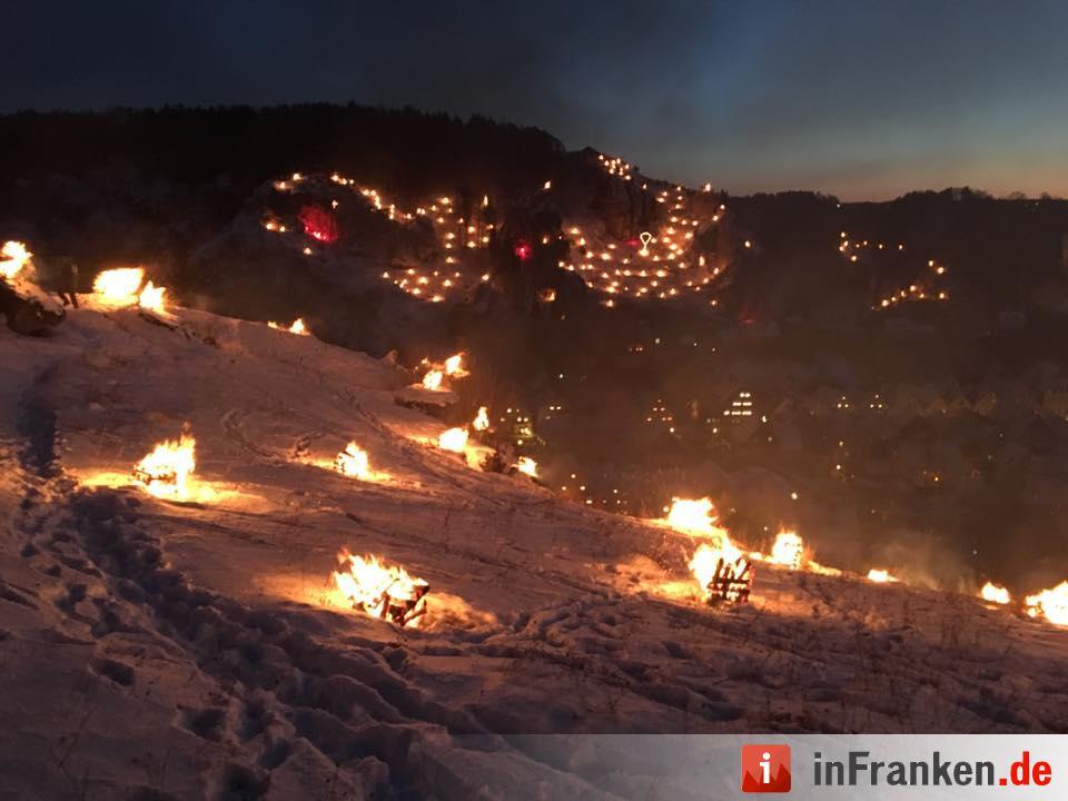 Beschluss der Ewigen Anbetung in Pottenstein - Lichterfest  in der Fränkischen Schweiz